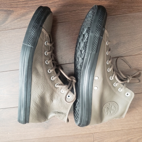UNISEX Leather Converse - Picture 6 of 13